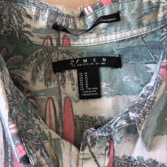 Hawaiian shirt - Picture 4 of 4